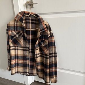 Plaid flannel Jacket in Brown Black and navy